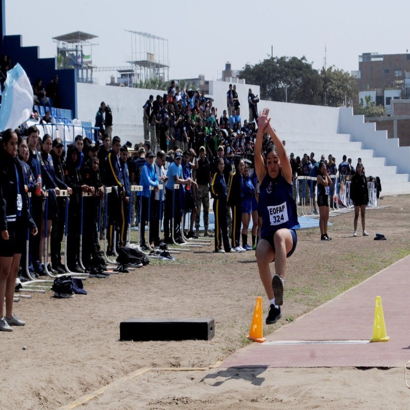 Cadetes tuvieron destacada participación en competencias de atletismo.