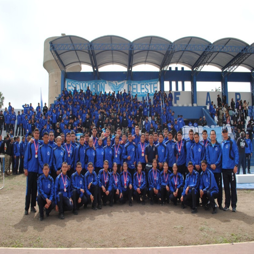 Cadetes tuvieron destacada participación en competencias de atletismo.