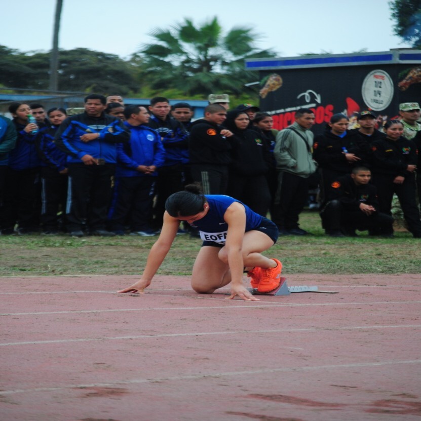 Cadetes tuvieron destacada participación en competencias de atletismo.